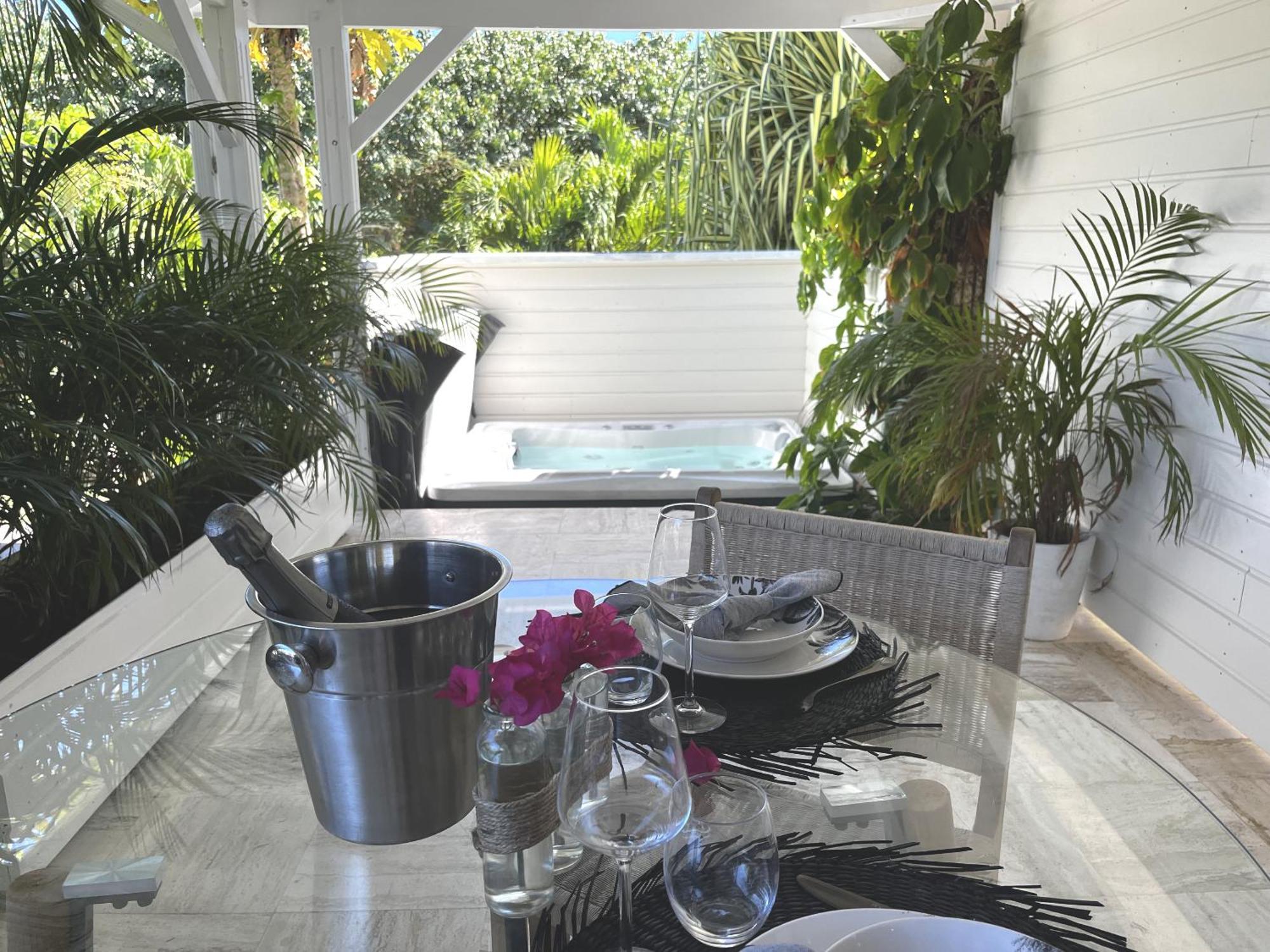 Pomme Cannelle Luxury Suites & Spa Orient Bay Bilik gambar